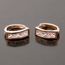 Load image into Gallery viewer, Brand Vintage Gold Hoop Earrings