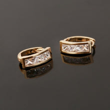 Load image into Gallery viewer, Brand Vintage Gold Hoop Earrings