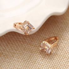 Load image into Gallery viewer, Brand Vintage Gold Hoop Earrings